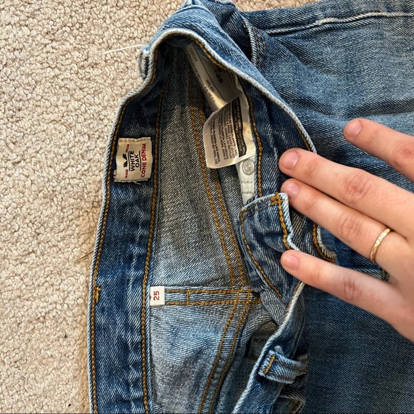 Washed Denim Raw Hem Button Fly Levi’s Wedgie Jeans Size 25 - Picture 3 of 4